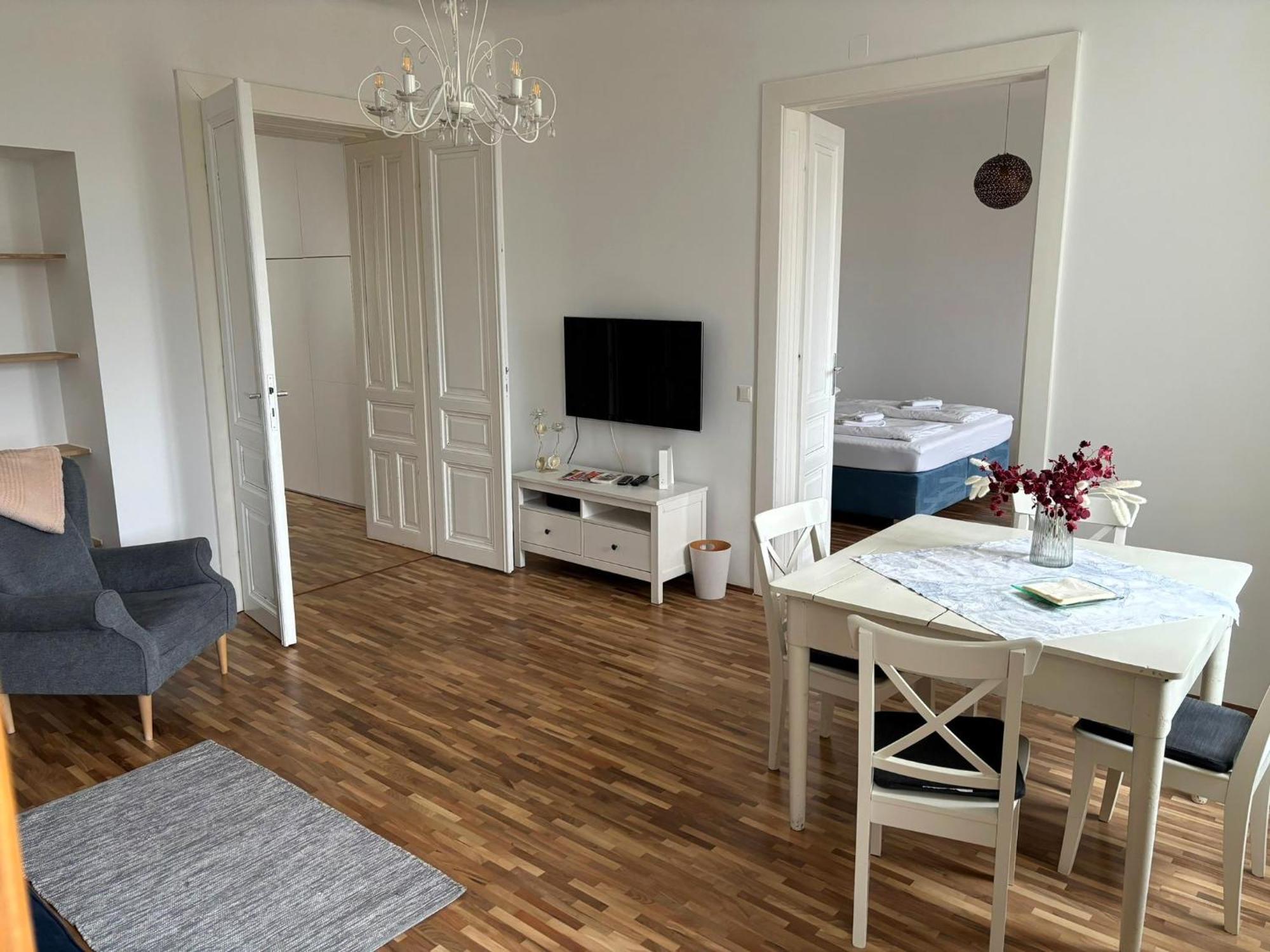 Casa Nostra - Sonnige Wohnung Direkt Am Augarten Виена Екстериор снимка